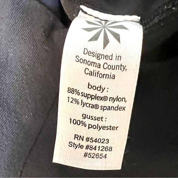 Athleta Fusion Black Yoga Flare Wide Leg Pants Athleisure Flap Pockets womens S - Picture 8 of 8